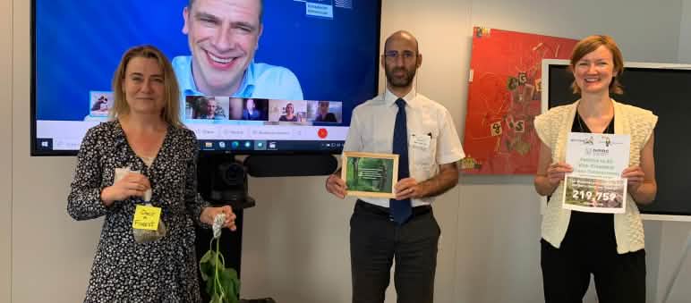 Consegna a distanza a Diederik Samsom della Commissione Europea delle firme della petizione contro l’energia del legno Consegna delle firme della petizione alla Commissione Europea di Bruxelles
