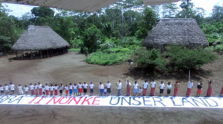 Indigeni dell’Amazzonia in protesta